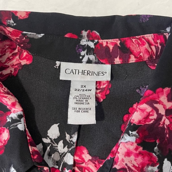 Catherine’s Black Red Rose Print 3/4 Sleeve Button Up Shirt Size 2X - Picture 4 of 5